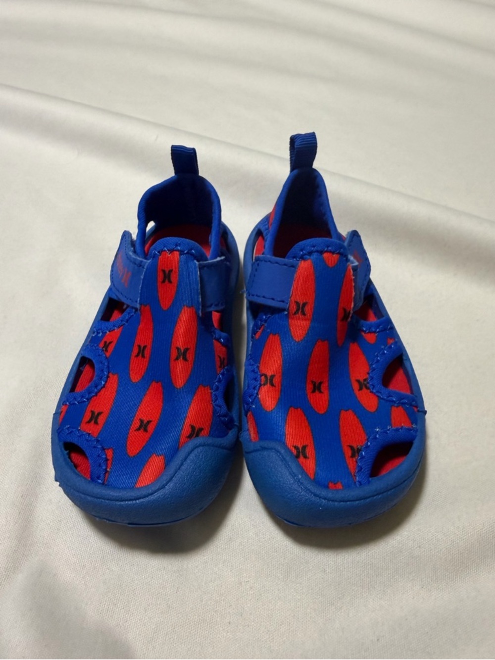 Hurley Blue & Red Kids' Surfboard Water Sandals